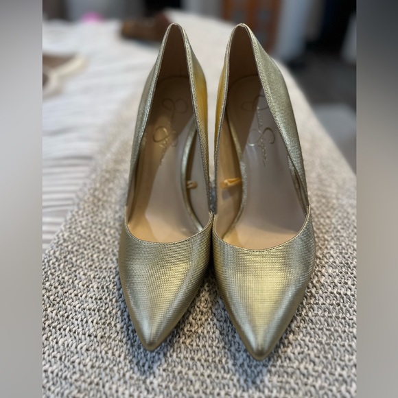 🌟 Gorgeous Jessica Simpson | Anyelin Gold Stiletto Heels | Size 9 / 40 - Picture 3 of 5
